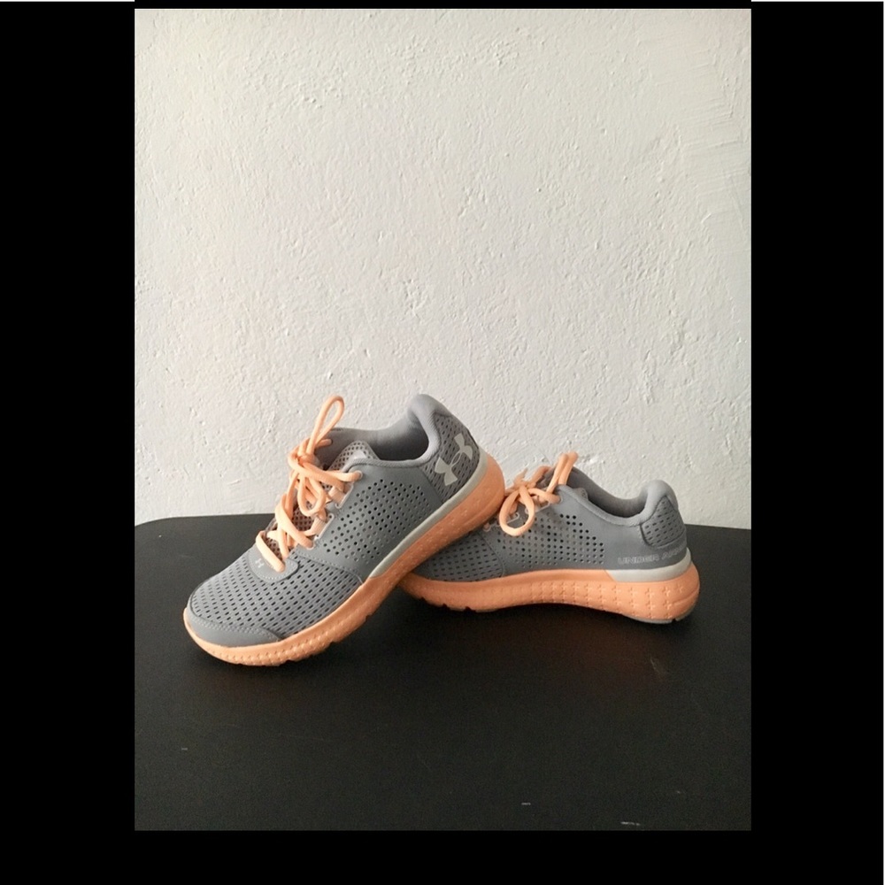 UNDER ARMOUR WOMEN SNEAKERS